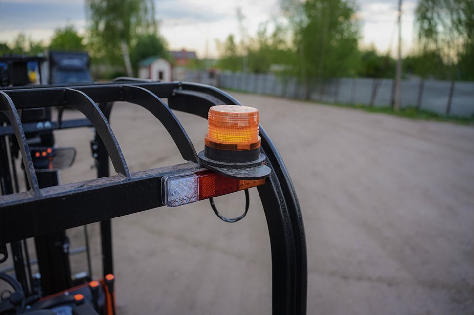Вилочный погрузчик Sibtrike SF4 Light 20.3LA 2000 кг